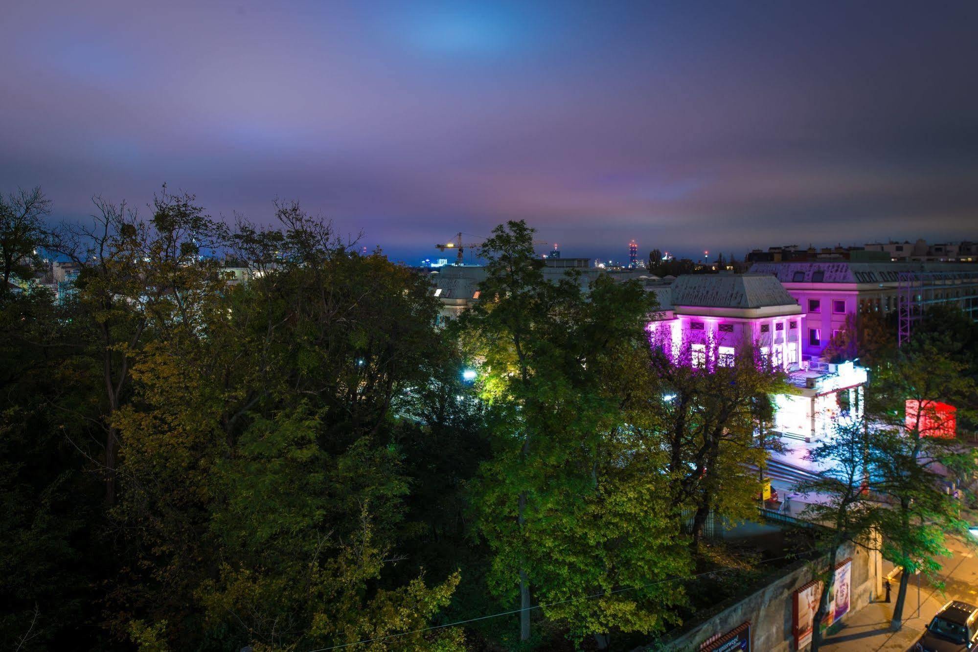 Pakat City Hotel Vienna Exterior photo
