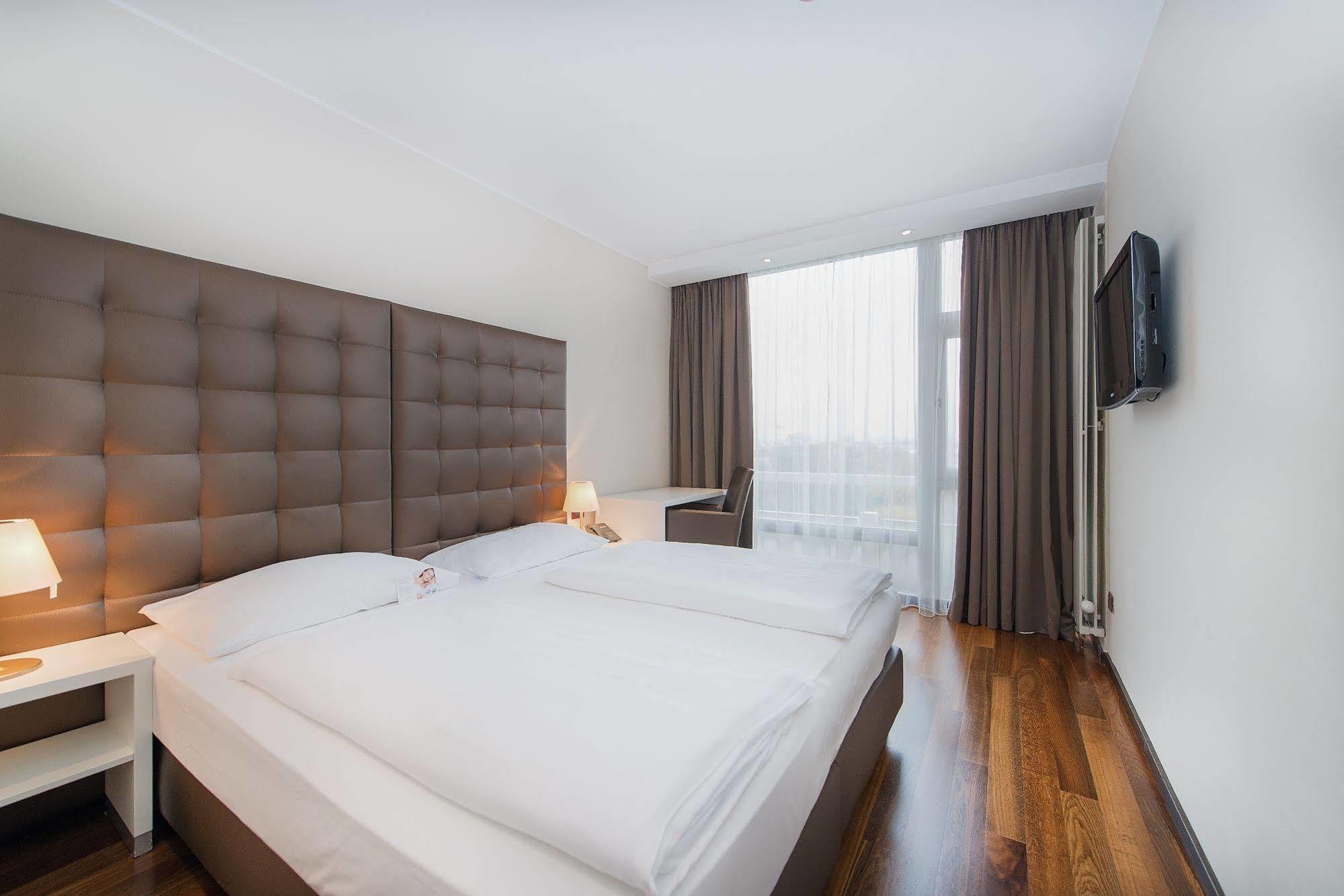 Pakat City Hotel Vienna Exterior photo